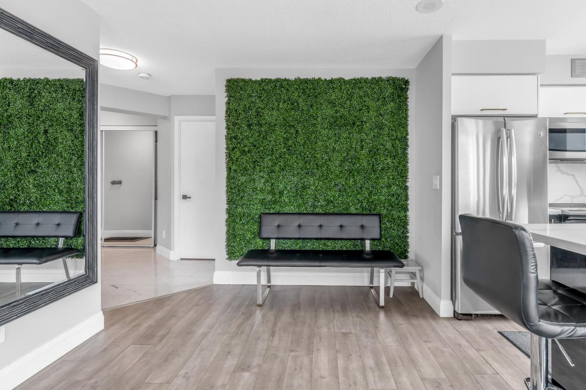 2 Bedroom Waterfront Condo Downtown W/ Free Parking Toronto Exteriér fotografie