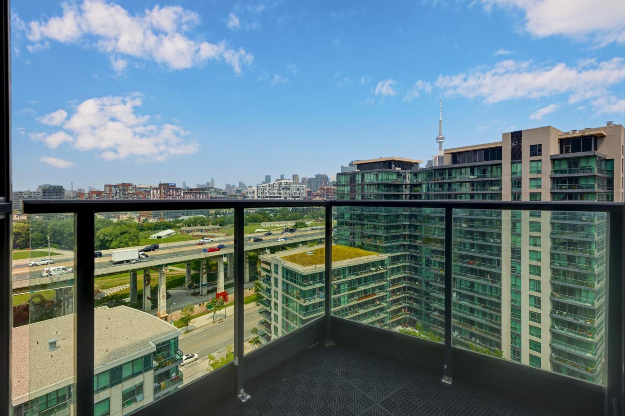 2 Bedroom Waterfront Condo Downtown W/ Free Parking Toronto Exteriér fotografie
