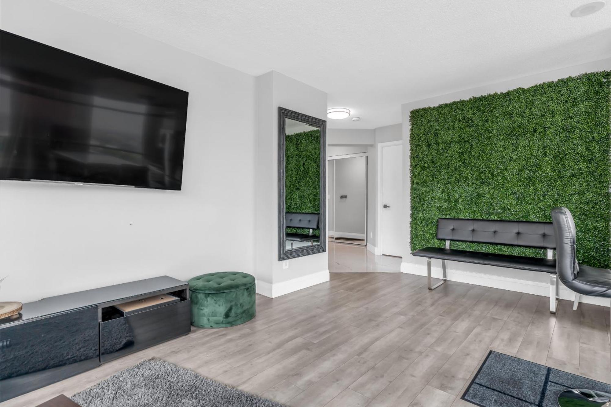 2 Bedroom Waterfront Condo Downtown W/ Free Parking Toronto Exteriér fotografie